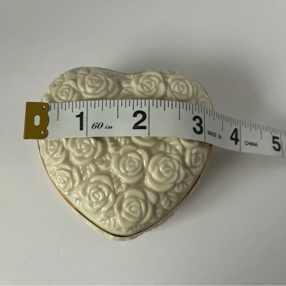 Vintage Lenox Ivory Porcelain 24K Gold Trim Rose Bud Trinket Dish Jewelry Keeper